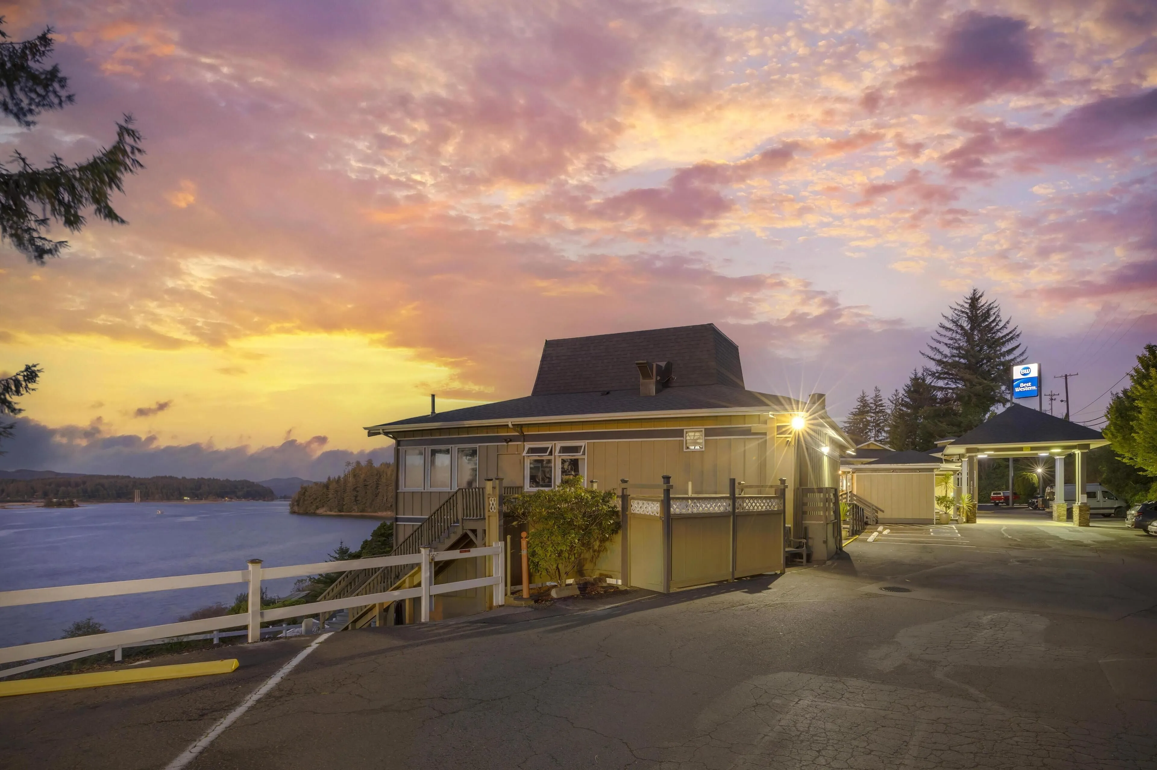 Best Western Pier Point Inn — photo 4